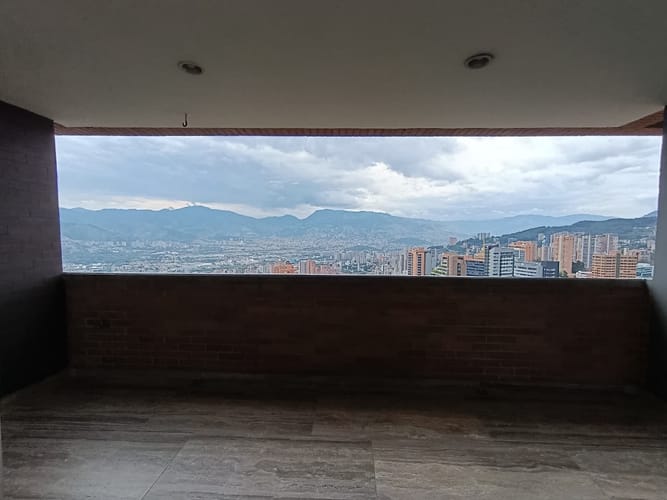 Apartamento de 3 alcobas en arriendo en El Poblado, Medellín, 162 m² · foto 6 de 20
