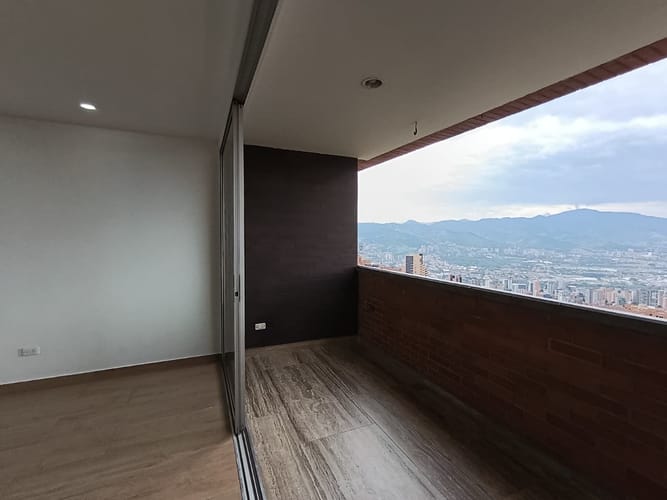 Apartamento de 3 alcobas en arriendo en El Poblado, Medellín, 162 m² · foto 7 de 20