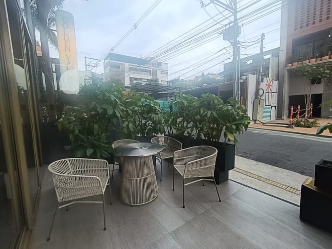 Local en arriendo en El Poblado, Medellín, 115 m² · foto 2 de 17