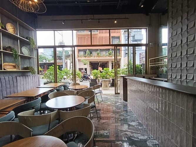 Local en arriendo en El Poblado, Medellín, 115 m² · foto 4 de 17