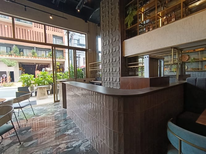 Local en arriendo en El Poblado, Medellín, 115 m² · foto 6 de 17