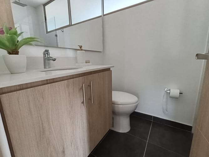 Apartamento de 2 alcobas en arriendo en Loma Del Esmeraldal, Envigado, 86 m² · foto 11 de 15