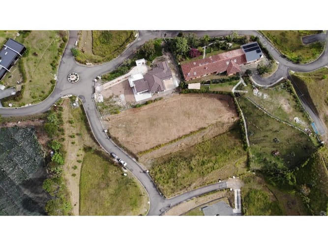 Lote en venta en El Portento, El Retiro, 1686 m² · foto 2 de 12
