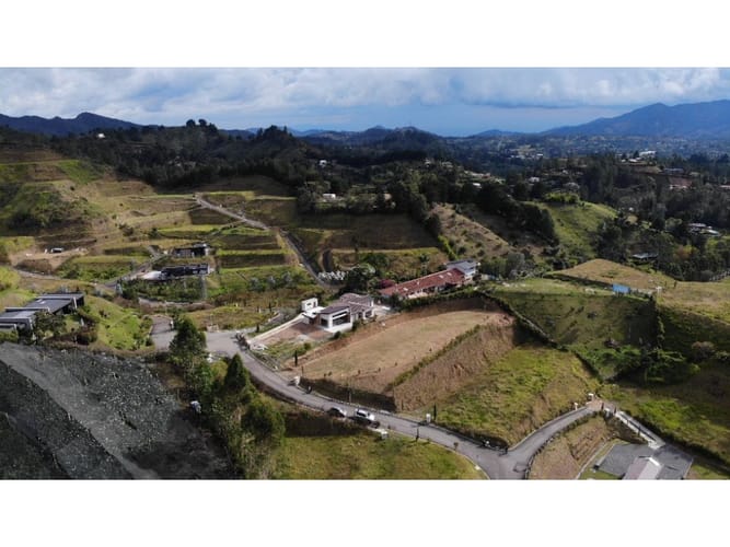 Lote en venta en El Portento, El Retiro, 1686 m² · foto 5 de 12