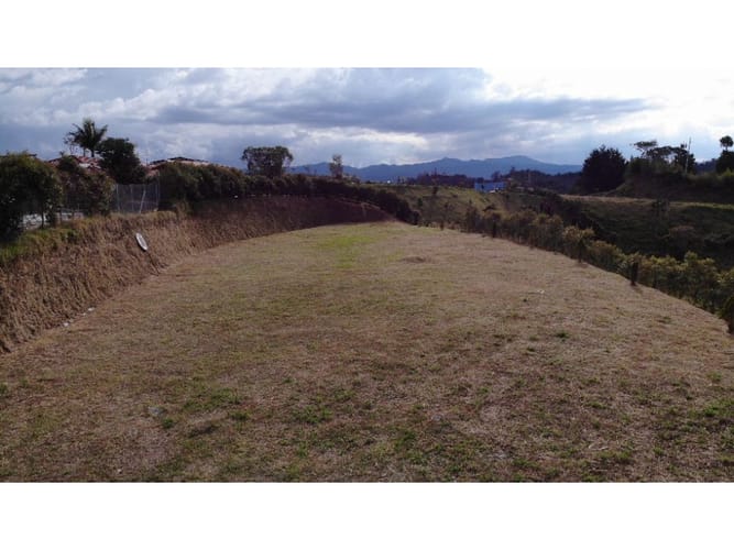 Lote en venta en El Portento, El Retiro, 1686 m² · foto 7 de 12