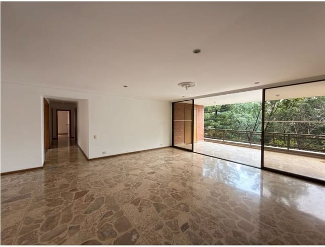 Apartamento de 5 alcobas en venta en El Poblado, Medellín, 234 m² · foto 3 de 19