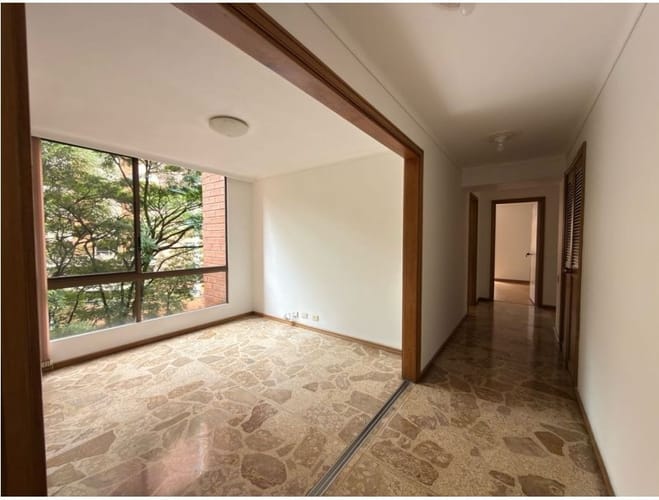 Apartamento de 5 alcobas en venta en El Poblado, Medellín, 234 m² · foto 4 de 19