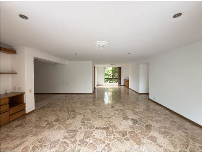 Apartamento de 5 alcobas en venta en El Poblado, Medellín, 234 m² · foto 6 de 19