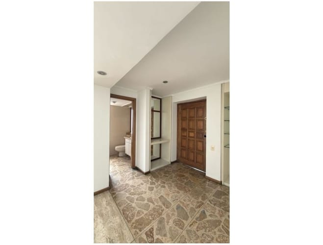 Apartamento de 5 alcobas en venta en El Poblado, Medellín, 234 m² · foto 10 de 19