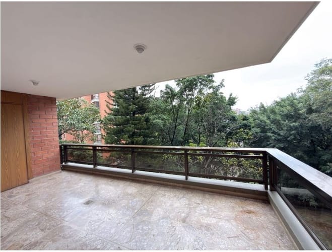 Apartamento de 5 alcobas en venta en El Poblado, Medellín, 234 m² · foto 11 de 19