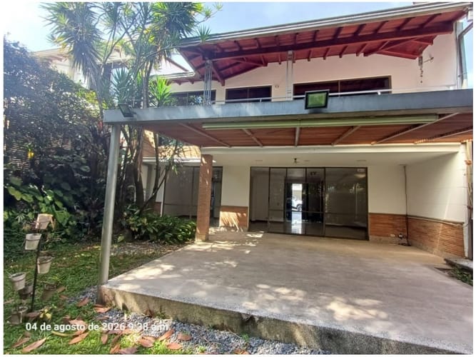 Casa de 4 alcobas en venta en Loma Del Chocho, Envigado, 218 m² · foto 4 de 24