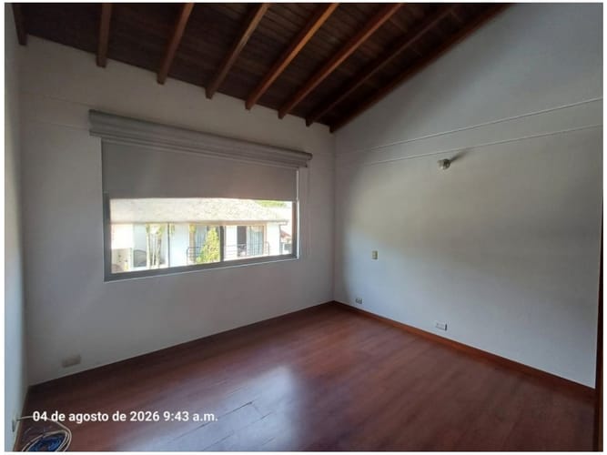 Casa de 4 alcobas en venta en Loma Del Chocho, Envigado, 218 m² · foto 8 de 24