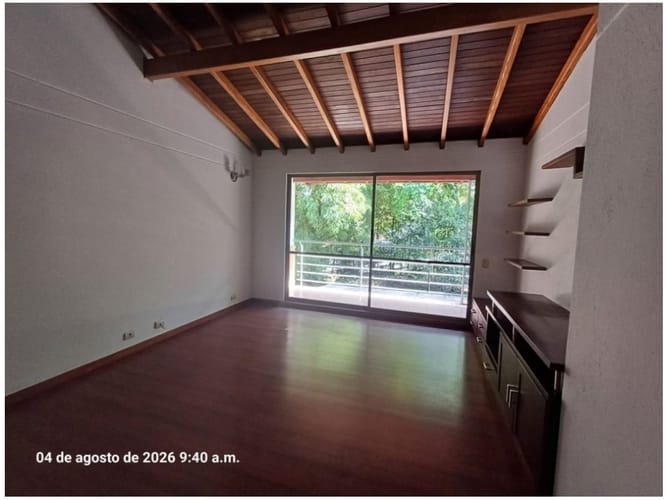 Casa de 4 alcobas en venta en Loma Del Chocho, Envigado, 218 m² · foto 12 de 24