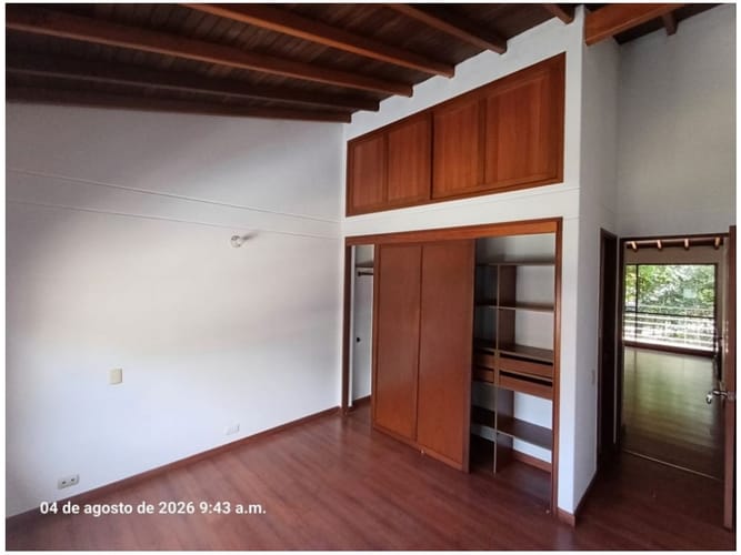 Casa de 4 alcobas en venta en Loma Del Chocho, Envigado, 218 m² · foto 23 de 24