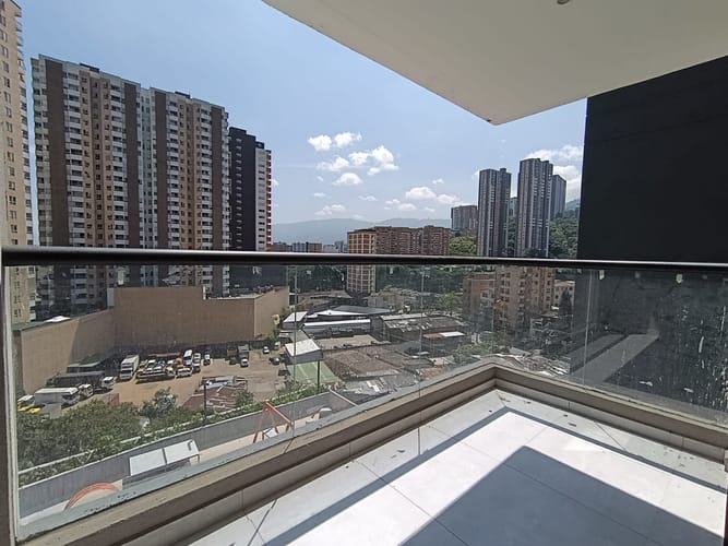 Apartamento de 2 alcobas en arriendo en Monteazul, Sabaneta, 66 m² · foto 5 de 14