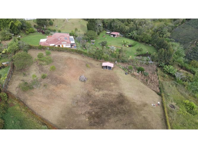 Lote en venta en El Carmen De Viboral, El Carmen de Viboral, 2663 m² · foto 2 de 21