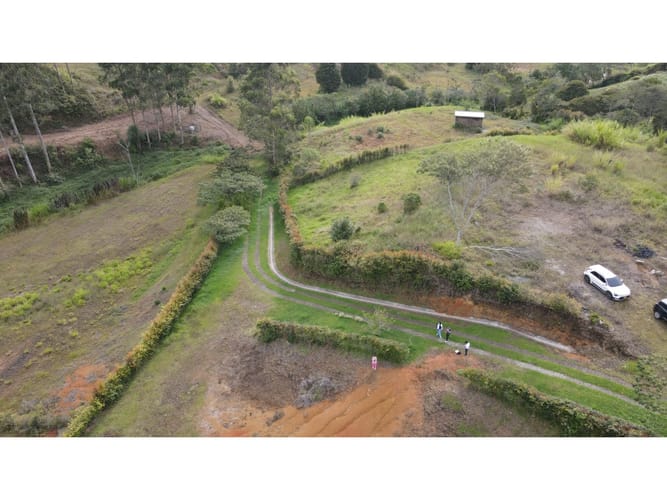 Lote en venta en El Carmen De Viboral, El Carmen de Viboral, 2663 m² · foto 4 de 21