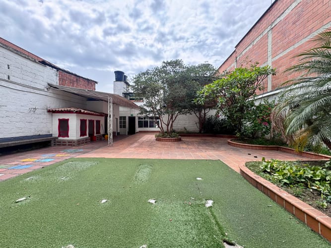Casa en arriendo en Zona Centro, Envigado, 566 m² · foto 4 de 17