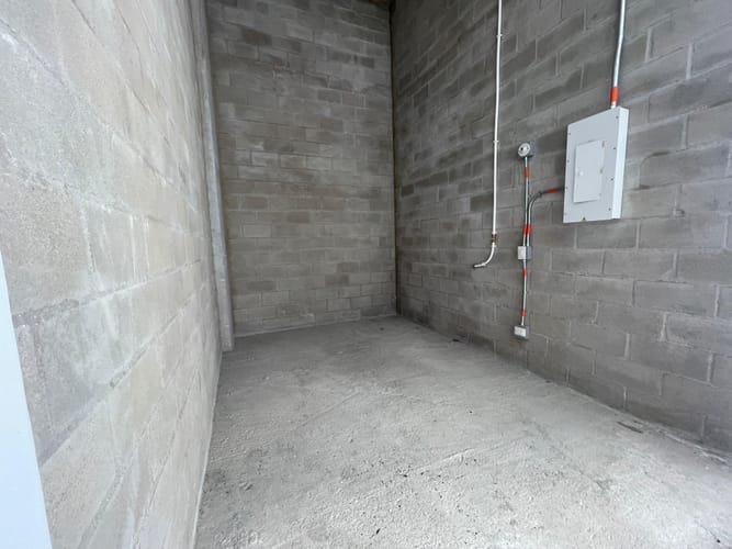 Local en arriendo en Laureles, Medellín, 13 m² · foto 6 de 10