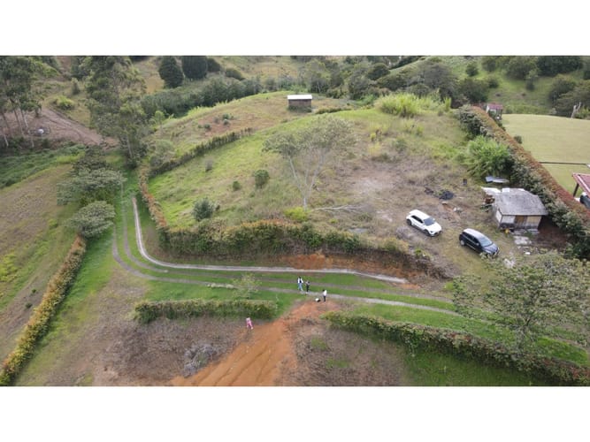Lote en venta en El Carmen De Viboral, El Carmen de Viboral, 2663 m² · foto 16 de 21