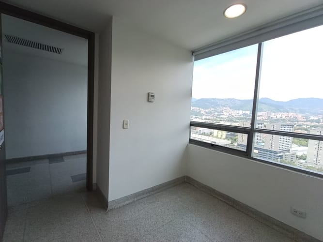 Consultorio en arriendo en El Poblado, Medellín, 30 m² · foto 4 de 11