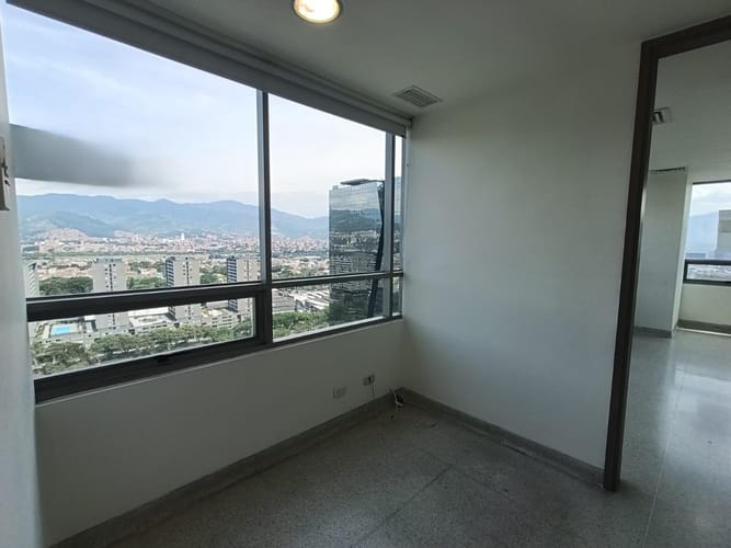 Consultorio en arriendo en El Poblado, Medellín, 30 m² · foto 6 de 11