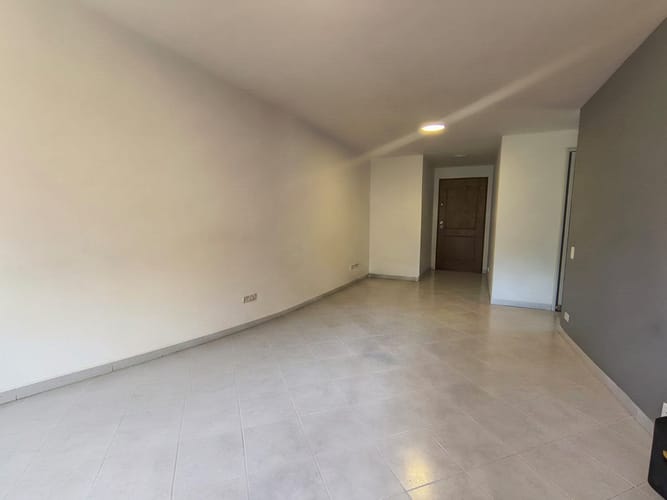 Apartamento de 2 alcobas en arriendo en El Diamante No. 2, Medellín, 80 m² · foto 3 de 12