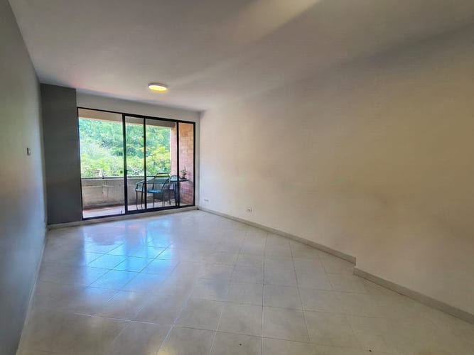 Apartamento de 2 alcobas en arriendo en El Diamante No. 2, Medellín, 80 m² · foto 4 de 12