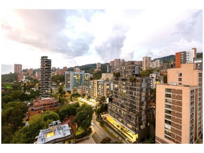 Apartamento de 1 alcoba en venta en Las Lomas, Medellín, 52 m² · foto 21 de 24