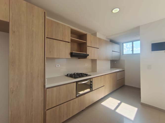 Apartamento de 3 alcobas en arriendo en La Castellana, Medellín, 117 m² · foto 6 de 20