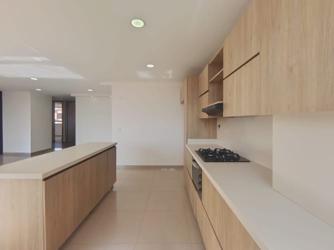 Apartamento de 3 alcobas en arriendo en La Castellana, Medellín, 117 m² · foto 8 de 20