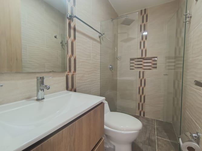 Apartamento de 3 alcobas en arriendo en La Castellana, Medellín, 117 m² · foto 10 de 20