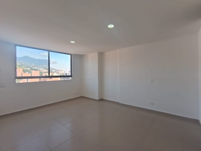 Apartamento de 3 alcobas en arriendo en La Castellana, Medellín, 117 m² · foto 11 de 20