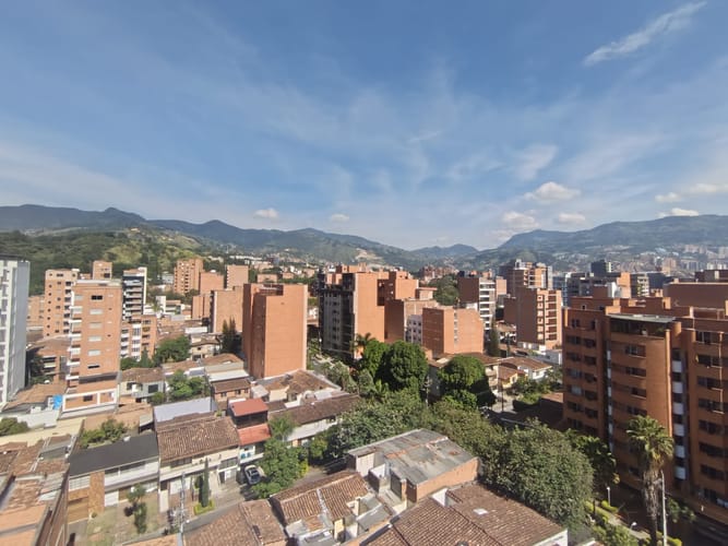 Apartamento de 3 alcobas en arriendo en La Castellana, Medellín, 117 m² · foto 12 de 20