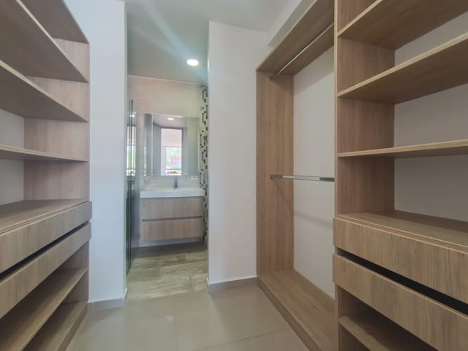 Apartamento de 3 alcobas en arriendo en La Castellana, Medellín, 117 m² · foto 14 de 20