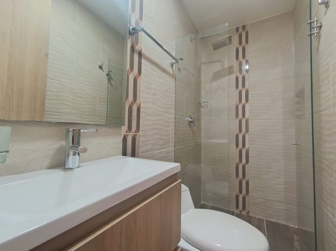 Apartamento de 3 alcobas en arriendo en La Castellana, Medellín, 117 m² · foto 19 de 20