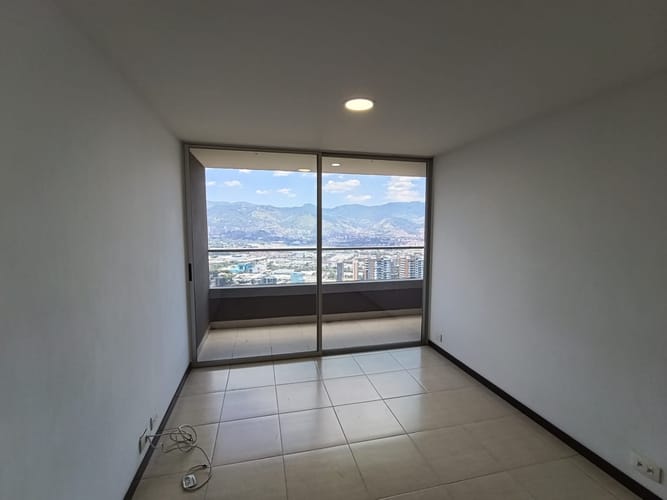 Apartaestudio en arriendo en San Diego, Medellín, 56 m² · foto 3 de 14