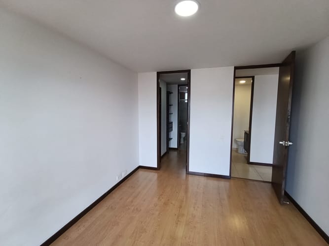 Apartaestudio en arriendo en San Diego, Medellín, 56 m² · foto 8 de 14