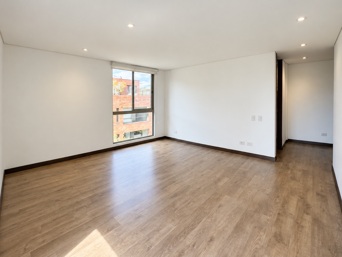 Apartamento de 3 alcobas en arriendo en Los Rosales, Bogotá, 195 m² · foto 3 de 12