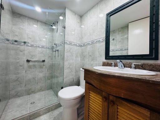 Apartamento de 3 alcobas en venta en Altos Del Poblado, Medellín, 77 m² · foto 19 de 24