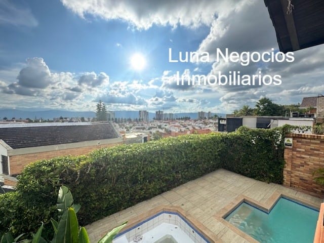 Casa de 4 alcobas en venta en Lagos Del Cacique, Bucaramanga, 240 m² · foto 3 de 24