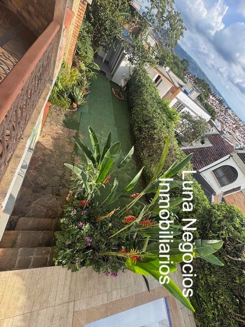 Casa de 4 alcobas en venta en Lagos Del Cacique, Bucaramanga, 240 m² · foto 10 de 24