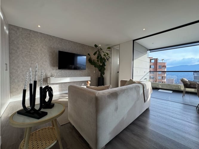 Apartamento de 1 alcoba en venta en Transversal Superior, Medellín, 89 m² · foto 2 de 19