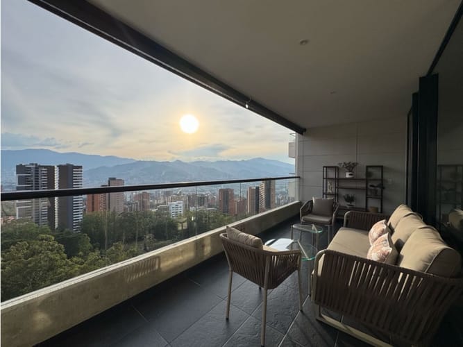 Apartamento de 1 alcoba en venta en Transversal Superior, Medellín, 89 m² · foto 8 de 19