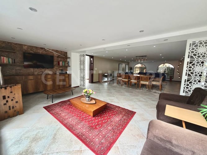 Casa de 8 alcobas en venta en Santa Barbara Alta, Bogotá, 652 m² · foto 3 de 23