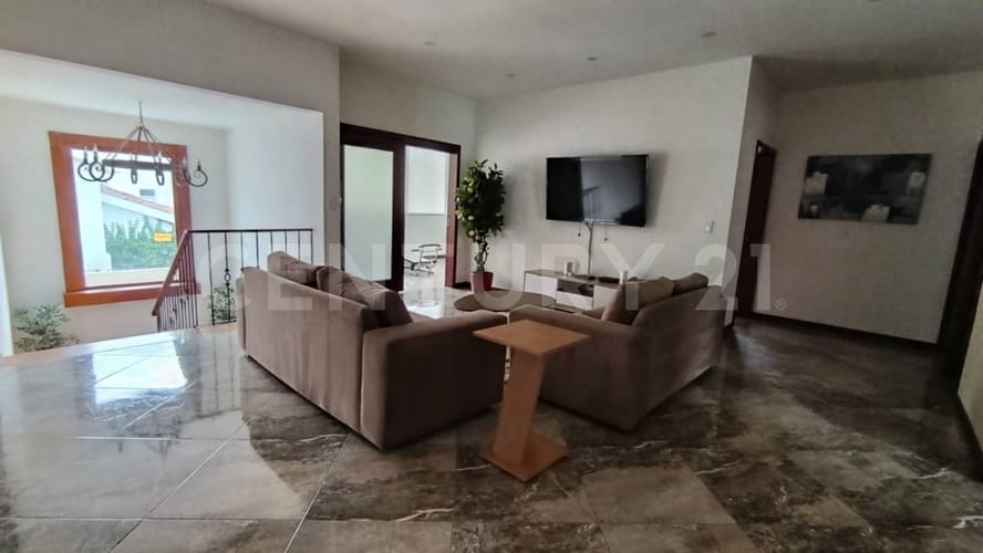 Casa de 8 alcobas en venta en Santa Barbara Alta, Bogotá, 652 m² · foto 8 de 23