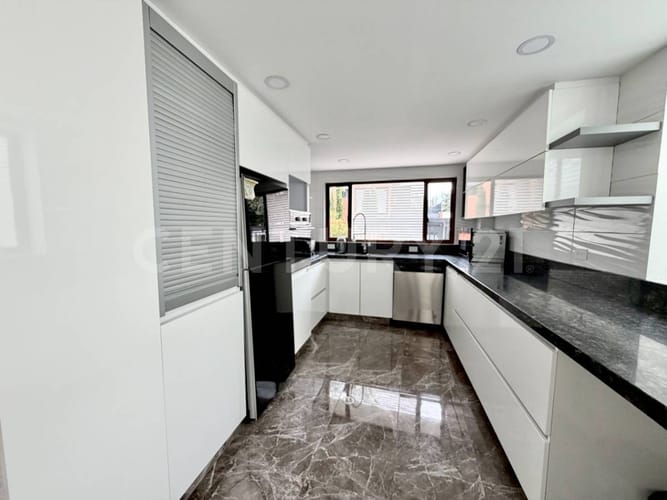 Casa de 8 alcobas en venta en Santa Barbara Alta, Bogotá, 652 m² · foto 17 de 23