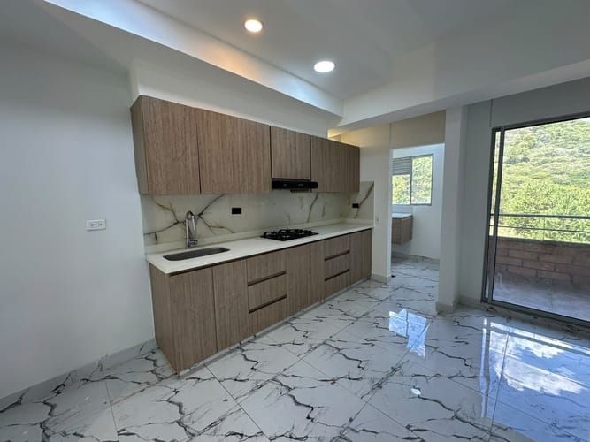 Apartamento de 3 alcobas en arriendo en La Navarra, Bello, 80 m² · foto 5 de 17
