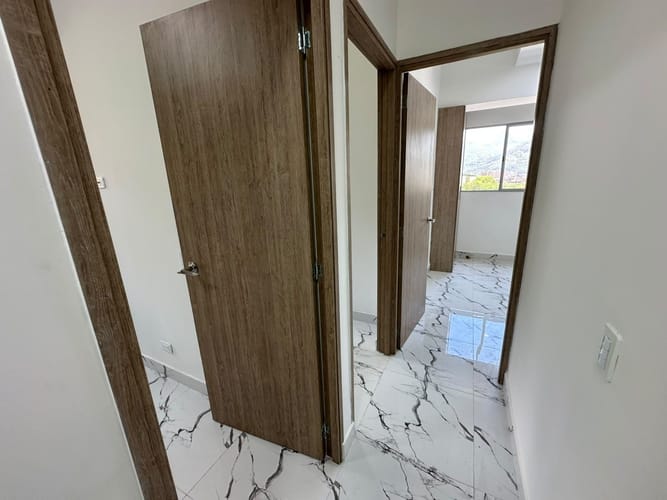 Apartamento de 3 alcobas en arriendo en La Navarra, Bello, 80 m² · foto 6 de 17