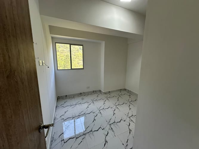 Apartamento de 3 alcobas en arriendo en La Navarra, Bello, 80 m² · foto 7 de 17